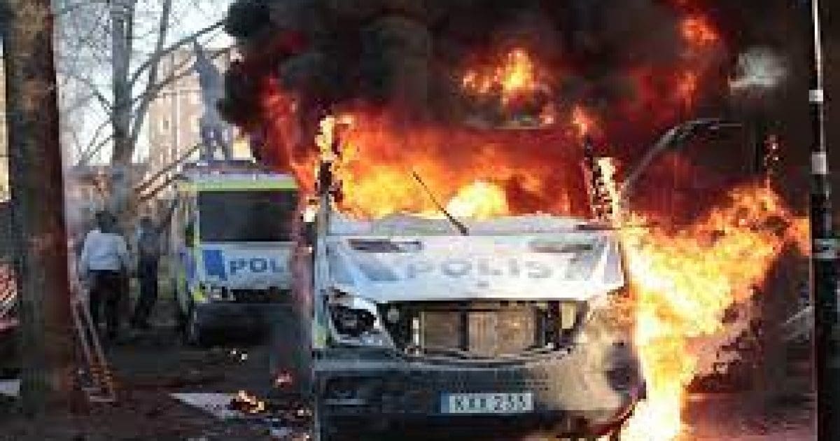 Quran Riots in Sweden: Islamic Migrants Violently Seize Control As Police Retreat (UPDATE: 3 Rioters Shot) - RAIR