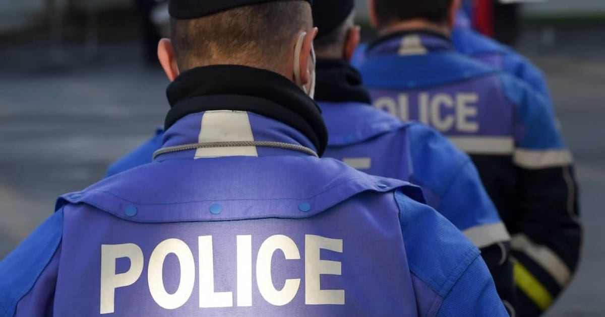 Paris: Police Violently Attacked by Migrants, Female Cop's Face Badly Injured (Videos) - RAIR